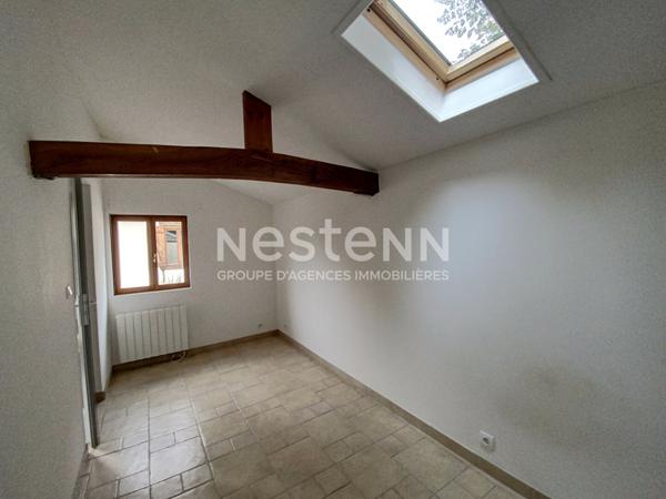 MAISON A VENDRE A COMMENCHON (Aisne) - CONSTRUITE EN 1848 - RENOVEE - POSSIBILITE DE CREER UN GITE OU CHAMBRE D'HOTES - SUR TERRAIN DE 1133 M² + UNE MAISON INDEPENDANTE - 180 M² HABITABLE POUR L'ENSEMBLE