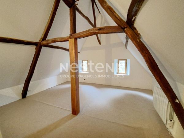 MAISON A VENDRE A COMMENCHON (Aisne) - CONSTRUITE EN 1848 - RENOVEE - POSSIBILITE DE CREER UN GITE OU CHAMBRE D'HOTES - SUR TERRAIN DE 1133 M² + UNE MAISON INDEPENDANTE - 180 M² HABITABLE POUR L'ENSEMBLE