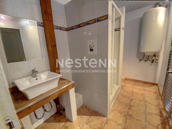 MAISON A VENDRE A COMMENCHON (Aisne) - CONSTRUITE EN 1848 - RENOVEE - POSSIBILITE DE CREER UN GITE OU CHAMBRE D'HOTES - SUR TERRAIN DE 1133 M² + UNE MAISON INDEPENDANTE - 180 M² HABITABLE POUR L'ENSEMBLE