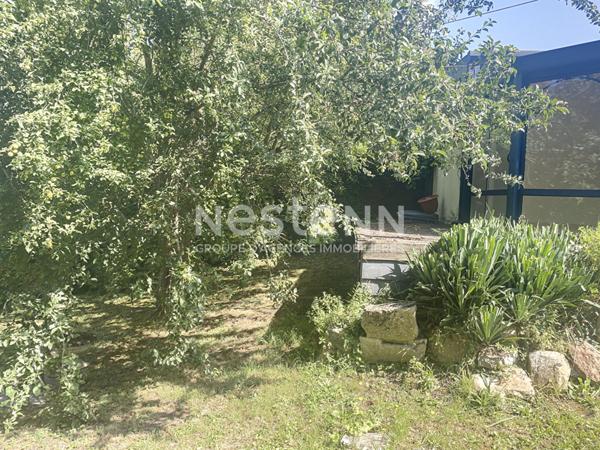 MAISON A VENDRE A COMMENCHON (Aisne) - CONSTRUITE EN 1848 - RENOVEE - POSSIBILITE DE CREER UN GITE OU CHAMBRE D'HOTES - SUR TERRAIN DE 1133 M² + UNE MAISON INDEPENDANTE - 180 M² HABITABLE POUR L'ENSEMBLE