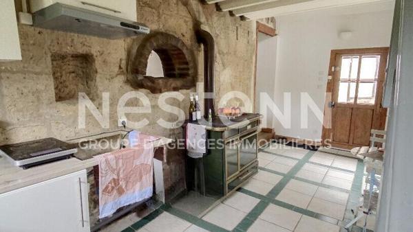 MAISON A VENDRE A COMMENCHON (Aisne) - CONSTRUITE EN 1848 - RENOVEE - POSSIBILITE DE CREER UN GITE OU CHAMBRE D'HOTES - SUR TERRAIN DE 1133 M² + UNE MAISON INDEPENDANTE - 180 M² HABITABLE POUR L'ENSEMBLE