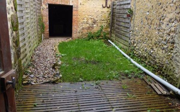 Maison à louer    1 pièce •  Longny-au-Perche