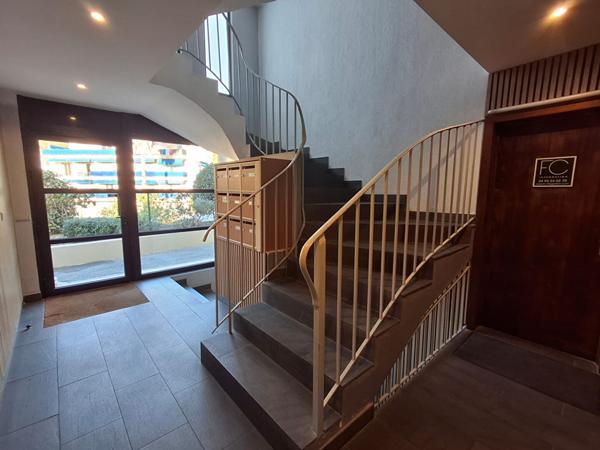 Vence 3 pièces de 57.06 m² avec balcon, parking.