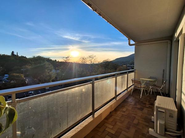 Vence 3 pièces de 57.06 m² avec balcon, parking.