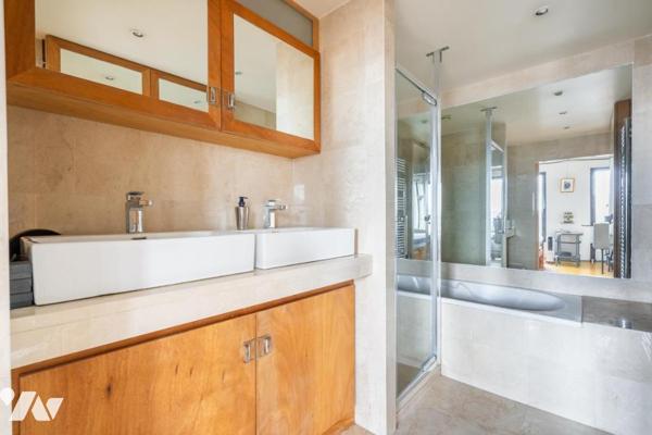Loft 170m² + terrasse 57m² quartier Bobillot