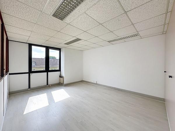 Saint-Germain-en-Laye ? Bureaux 200 m² ? 7 bureaux ? Centre-ville