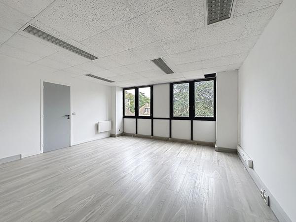 Saint-Germain-en-Laye ? Bureaux 200 m² ? 7 bureaux ? Centre-ville