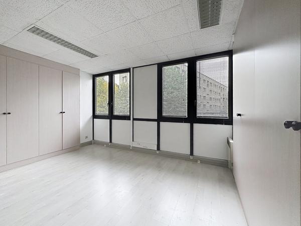 Saint-Germain-en-Laye ? Bureaux 200 m² ? 7 bureaux ? Centre-ville