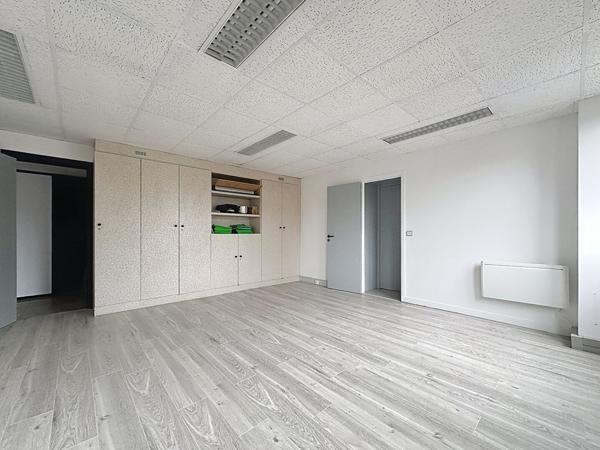 Saint-Germain-en-Laye ? Bureaux 200 m² ? 7 bureaux ? Centre-ville