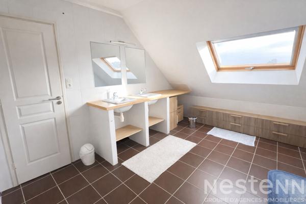 Appartement Brech 170 m² avec garage, parking, cave