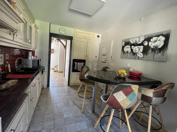 MAISON 4 CHAMBRES ET UN BUREAU