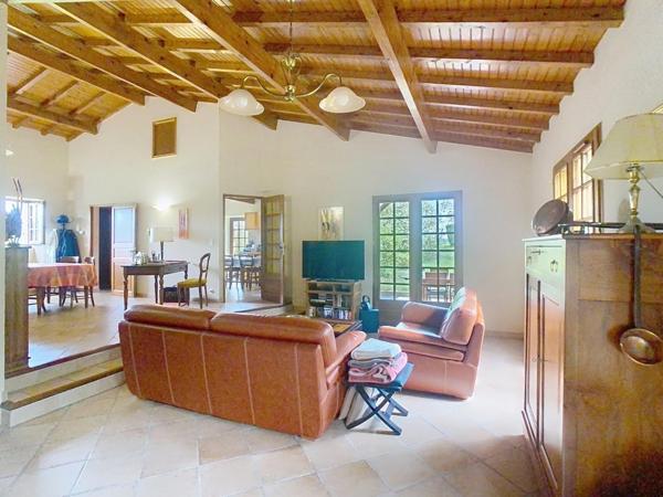 Gasconne avec grand hangar dans un quartier bucolique d’Auch