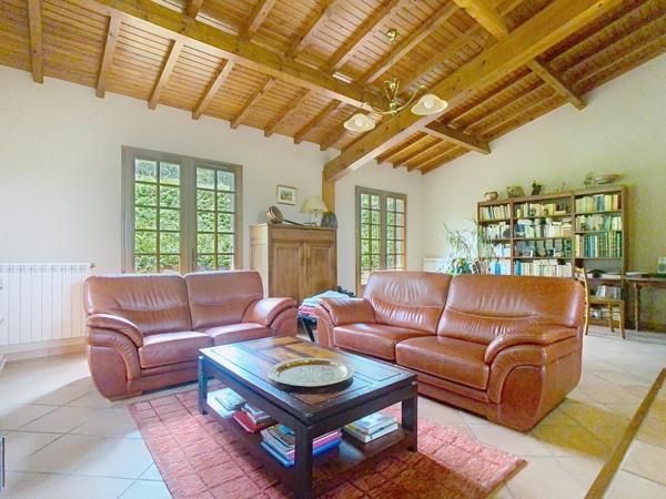 Gasconne avec grand hangar dans un quartier bucolique d’Auch