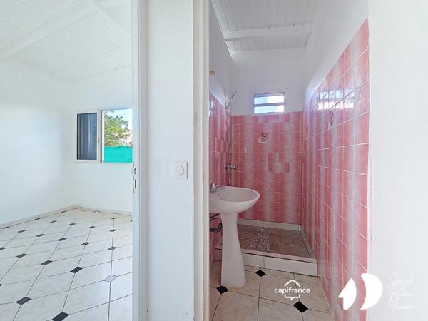 Appartement F4 + 1 bureau – Conodor Sainte-Rose