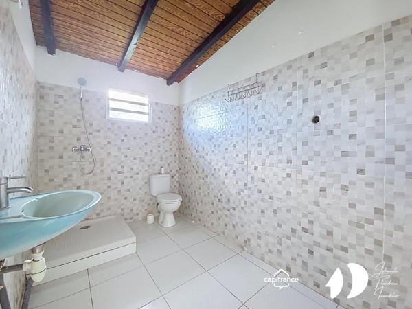 Appartement F4 + 1 bureau – Conodor Sainte-Rose