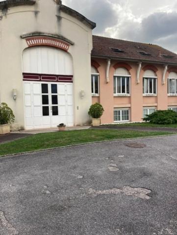 APPARTEMENT RARE DE PAR SON PASSE HISTORIQUE