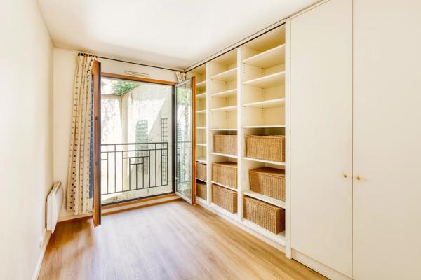 Paris 7e - ECOLE MILITAIRE / SAXE - Appartement élégant à vendre - 5 pièces - 100,07 m² Carrez - 3 chambres - vues jardin