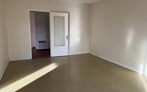 Appartement à vendre    3 pièces • 63 m2 Romans-sur-Isère