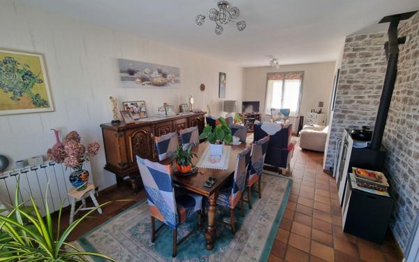 Maison à vendre    4 pièces • 96 m2 Saint-Maurice-les-Brousses