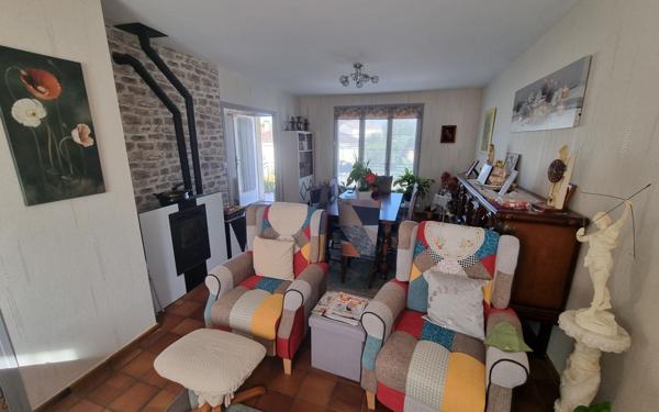 Maison à vendre    4 pièces • 96 m2 Saint-Maurice-les-Brousses