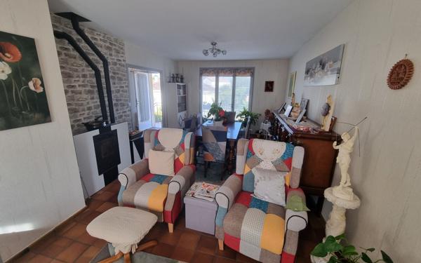 Maison à vendre    4 pièces • 96 m2 Saint-Maurice-les-Brousses