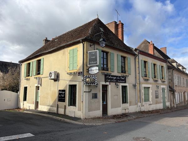 Cérilly – Ancienne auberge avec 296 m² de surface habitable Cérilly (03350)