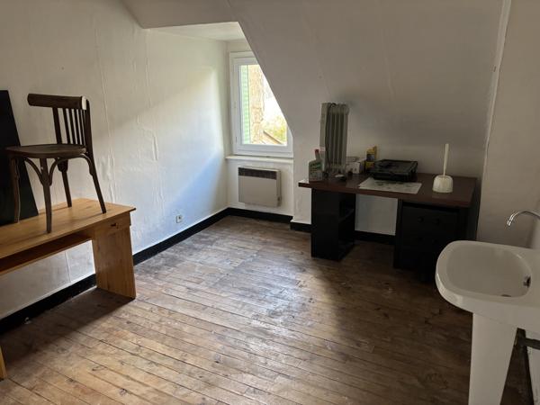 Cérilly – Ancienne auberge avec 296 m² de surface habitable Cérilly (03350)