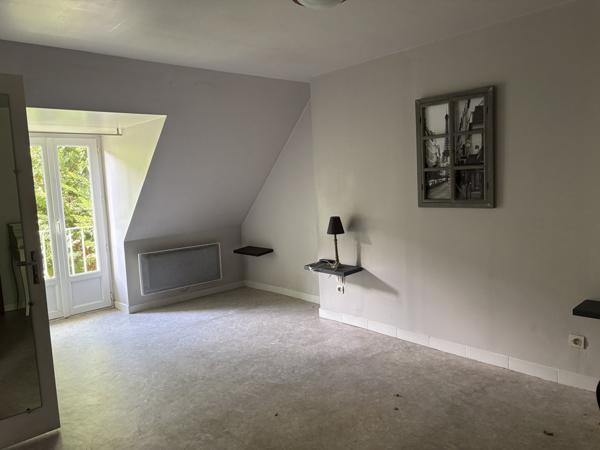 Cérilly – Ancienne auberge avec 296 m² de surface habitable Cérilly (03350)