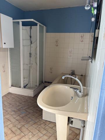 Cérilly – Ancienne auberge avec 296 m² de surface habitable Cérilly (03350)