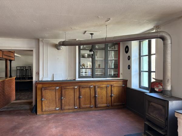 Cérilly – Ancienne auberge avec 296 m² de surface habitable Cérilly (03350)