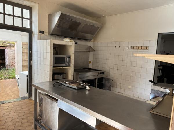 Cérilly – Ancienne auberge avec 296 m² de surface habitable Cérilly (03350)