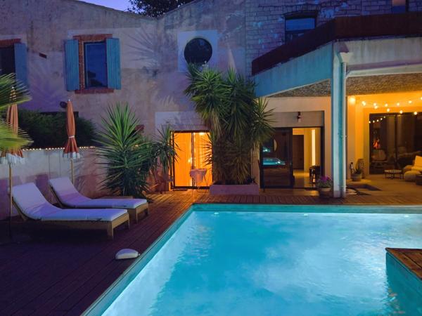 Domaine viticole réhabilité en 3 logements de charme avec piscines et jardins – Narbonne, Canal du Midi