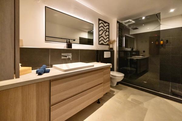 Domaine viticole réhabilité en 3 logements de charme avec piscines et jardins – Narbonne, Canal du Midi