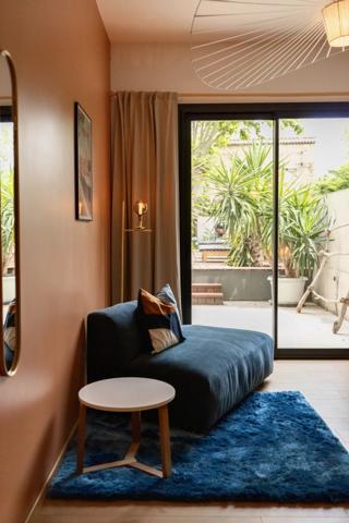 Domaine viticole réhabilité en 3 logements de charme avec piscines et jardins – Narbonne, Canal du Midi