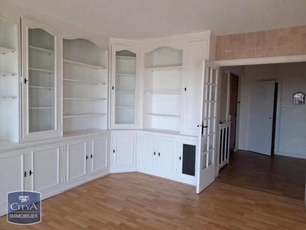 Appartement à louer 5 pièces 108.5m²