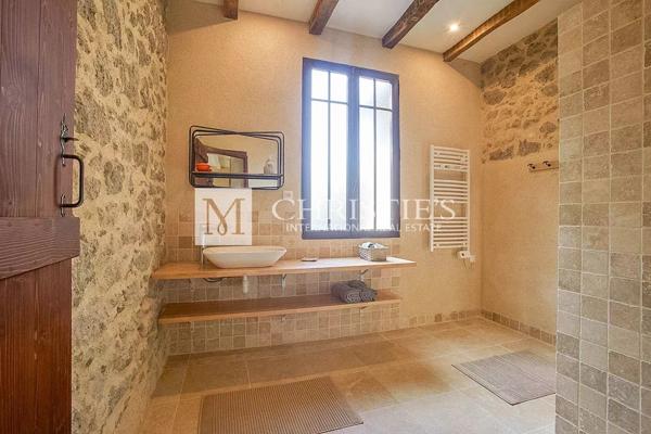 Propriété exquise avec piscine à proximité d’un beau village médiéval