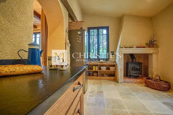 Propriété exquise avec piscine à proximité d’un beau village médiéval