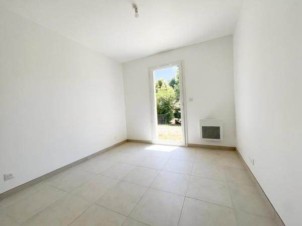 Maison à louer 850 € CC Mirambeau 4 p 82 m² DPE A