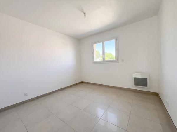 Maison à louer 850 € CC Mirambeau 4 p 82 m² DPE A