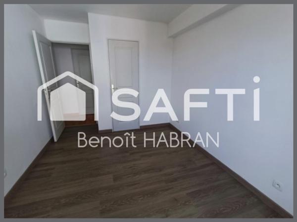 Appartement de 66M2 , 3 pieces avec place de parking