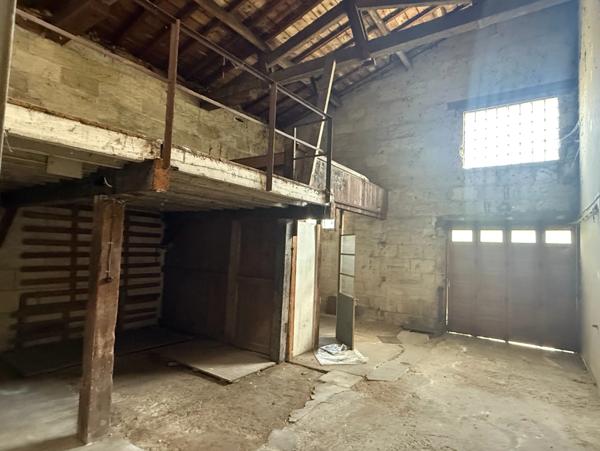 OPPORTUNITÉ RARE – MAISON DE 250 m² À RÉNOVER EN BORDURE DU PARC BORDELAIS