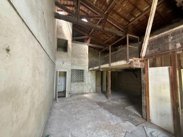 OPPORTUNITÉ RARE – MAISON DE 250 m² À RÉNOVER EN BORDURE DU PARC BORDELAIS