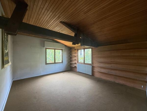 OPPORTUNITÉ RARE – MAISON DE 250 m² À RÉNOVER EN BORDURE DU PARC BORDELAIS