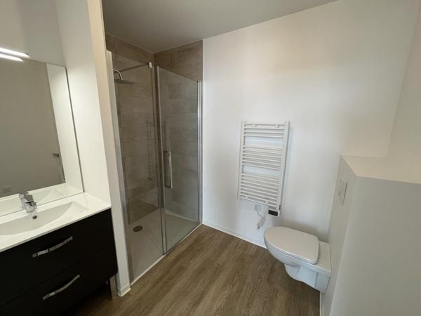 Appartement à louer 695 € CC La Rochelle 2 p 46 m² DPE A