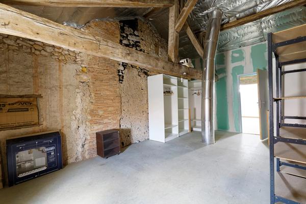 Maison de village à vendre 4 pièces - VARAIGNES (24)