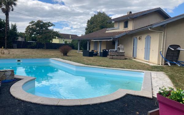 Maison à louer    5 pièces •  Pomarez