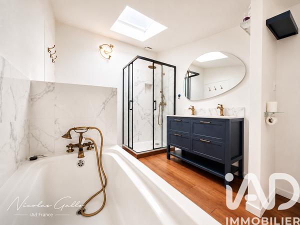 Maison à vendre 5 pièces 210 m² Saint-Germain-du-Puch