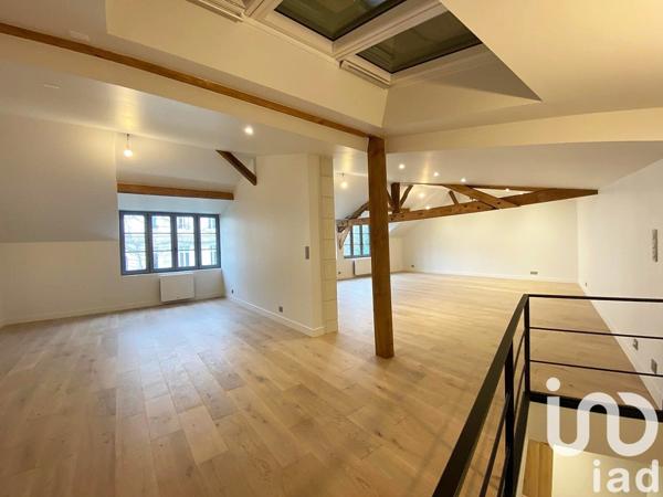 Maison traditionnelle 13 pièces de 445 m² à Tours (37000)