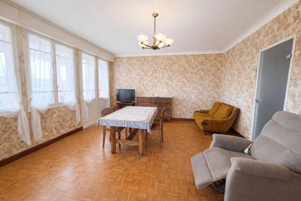 Maison 4 CH, 124 m² sur 1 992 m² de terrain avec sous-sol complet