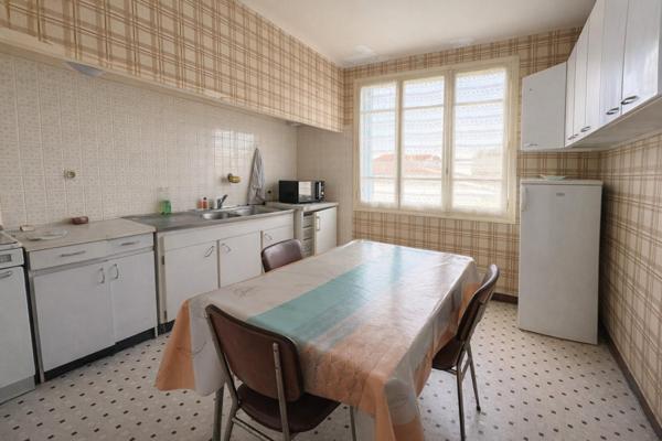 Maison 4 CH, 124 m² sur 1 992 m² de terrain avec sous-sol complet